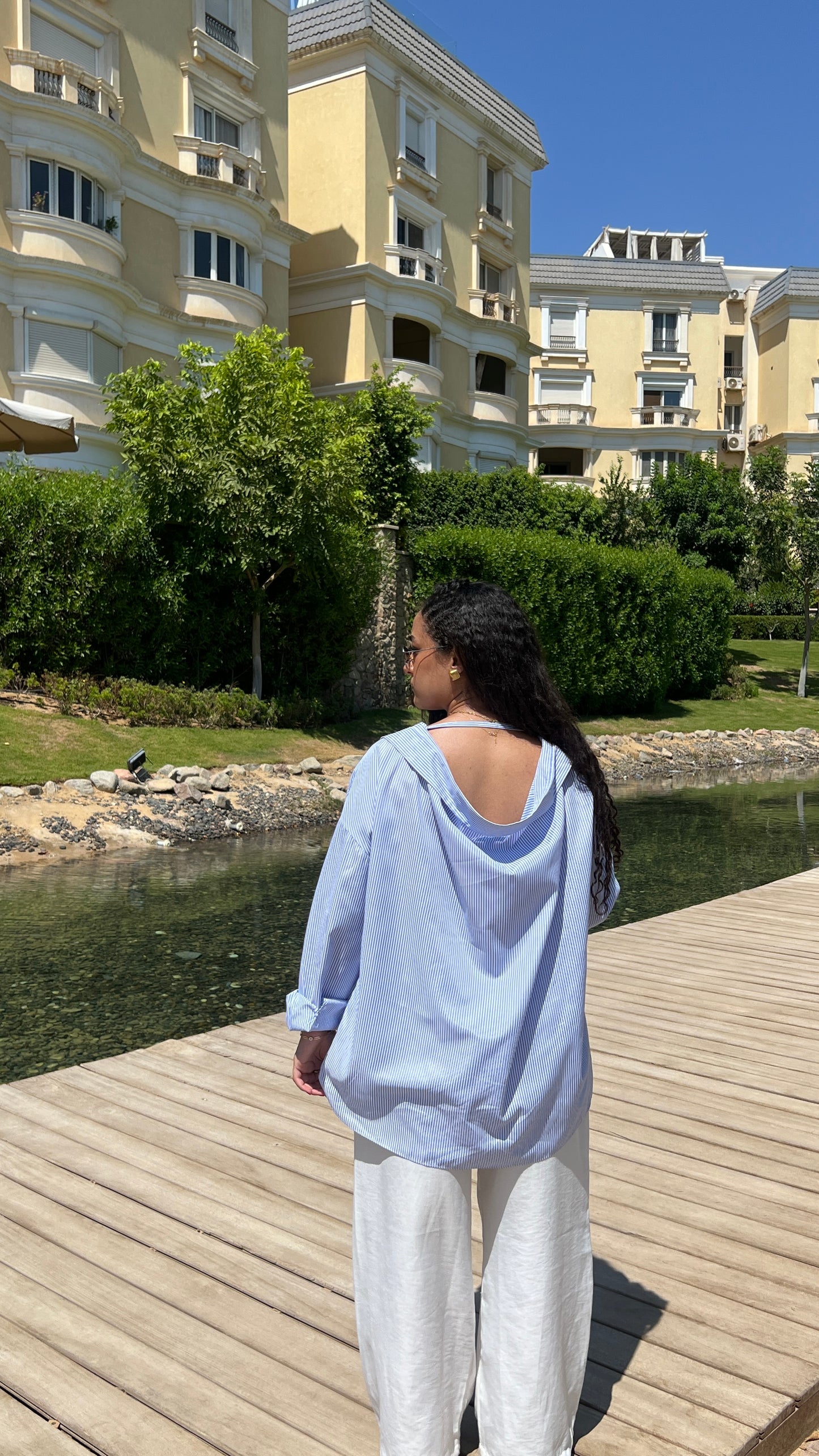 Oversized Striped Open-Back Shirt – Blue & White